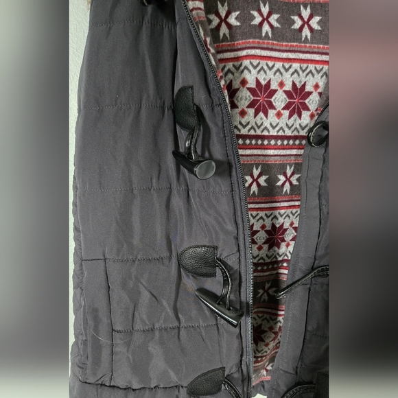 Liv and Piper Hooded Vest Size Small - Picture 2 of 6